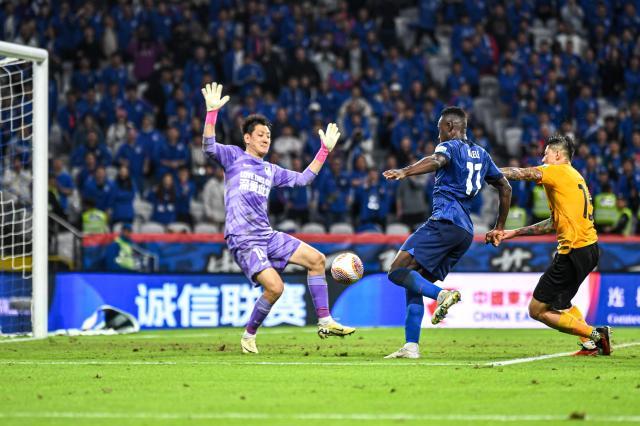 体育直播-这一次没有逆转了奇迹 斯卢茨基：令人痛心的平局